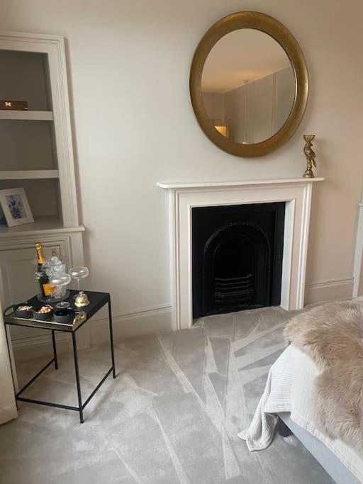Luxury Georgian Apartment - 5 Minute Walk To Spa Bath Ngoại thất bức ảnh